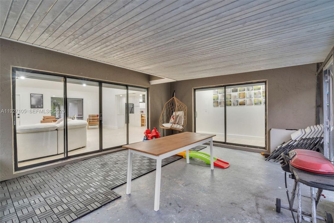 For Sale: $825,000 (4 beds, 3 baths, 2333 Square Feet)