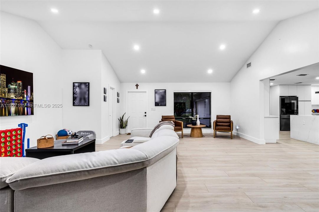 For Sale: $825,000 (4 beds, 3 baths, 2333 Square Feet)