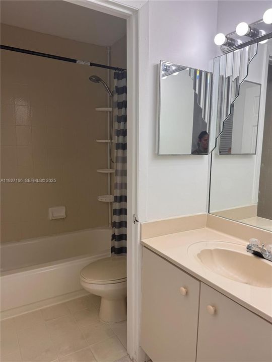 В аренду: $2,500 (2 спален, 2 ванн, 1125 Квадратных фут)