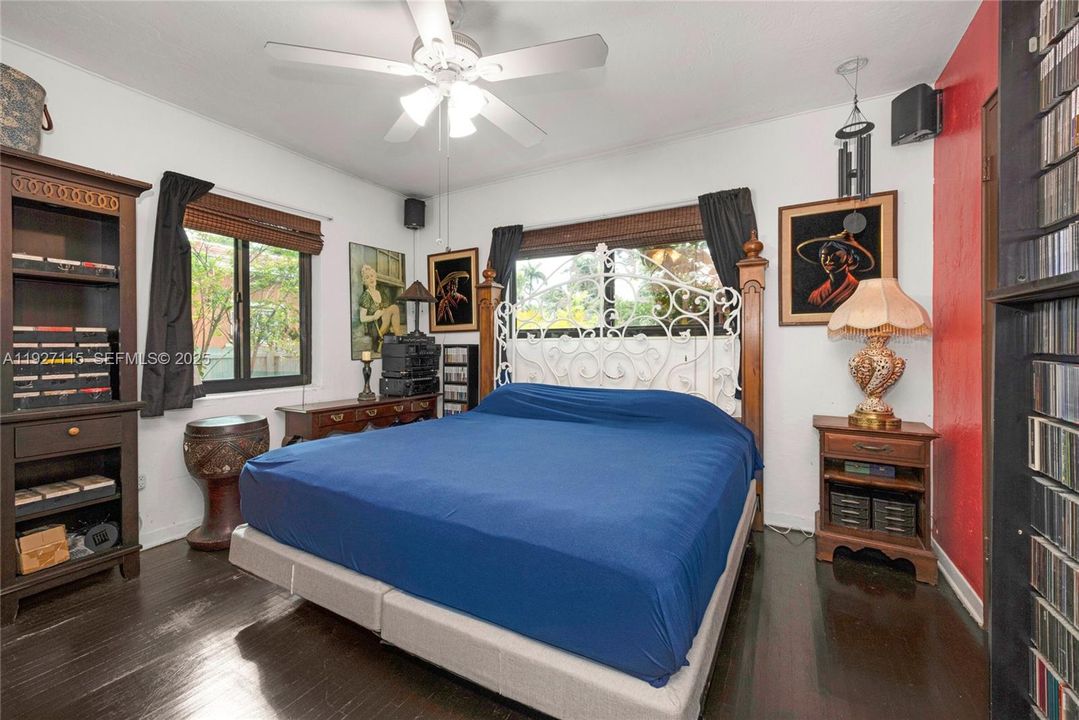 For Sale: $649,000 (3 beds, 2 baths, 1686 Square Feet)