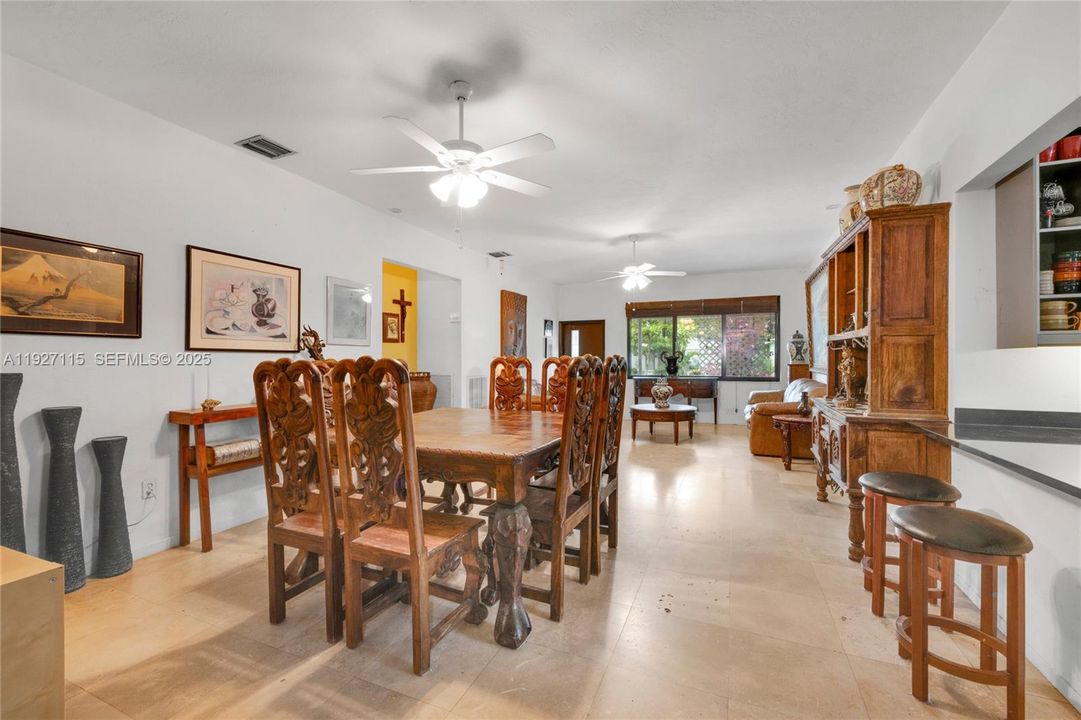 For Sale: $649,000 (3 beds, 2 baths, 1686 Square Feet)