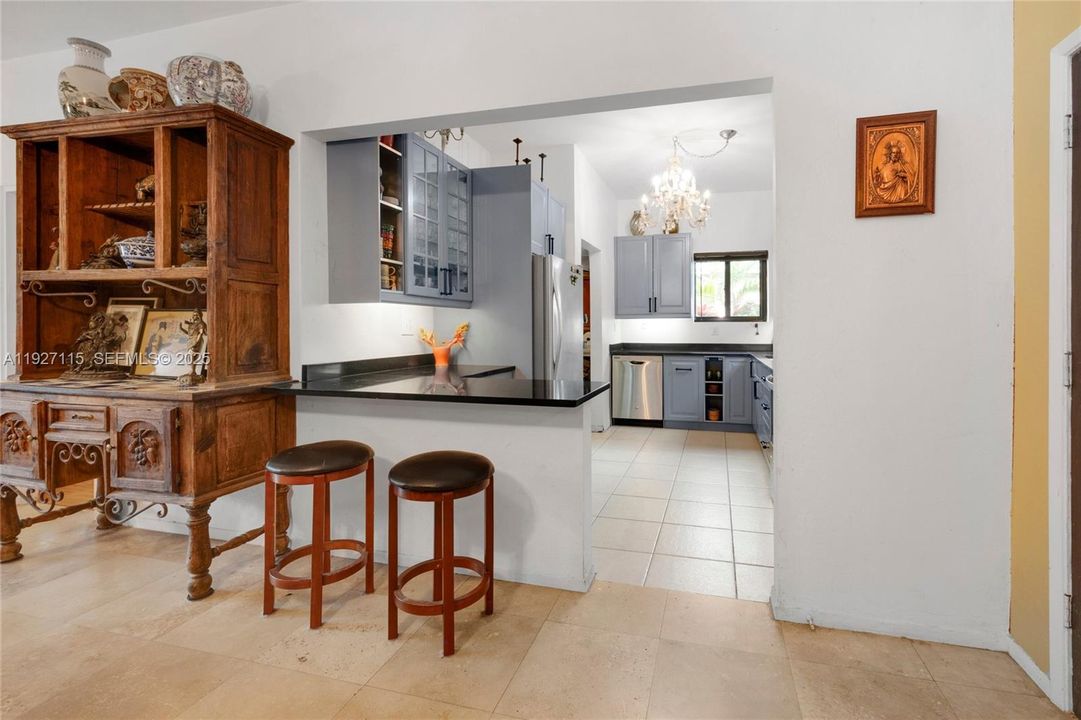 For Sale: $649,000 (3 beds, 2 baths, 1686 Square Feet)