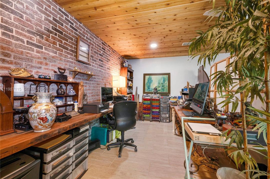 For Sale: $649,000 (3 beds, 2 baths, 1686 Square Feet)