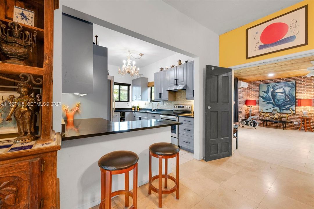 For Sale: $649,000 (3 beds, 2 baths, 1686 Square Feet)