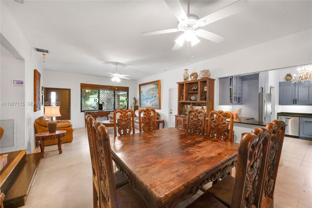 For Sale: $649,000 (3 beds, 2 baths, 1686 Square Feet)