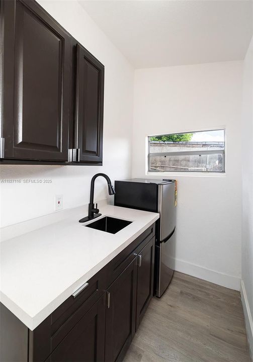 En Venta: $449,900 (5 camas, 3 baños, 1112 Pies cuadrados)