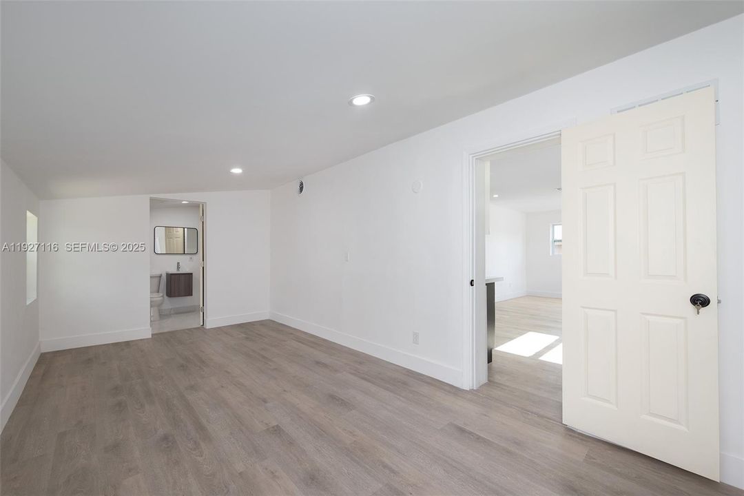 En Venta: $449,900 (5 camas, 3 baños, 1112 Pies cuadrados)