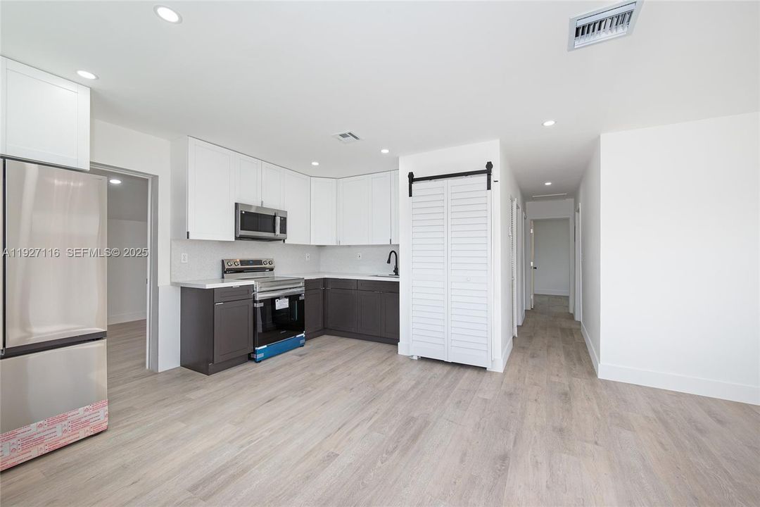 En Venta: $449,900 (5 camas, 3 baños, 1112 Pies cuadrados)