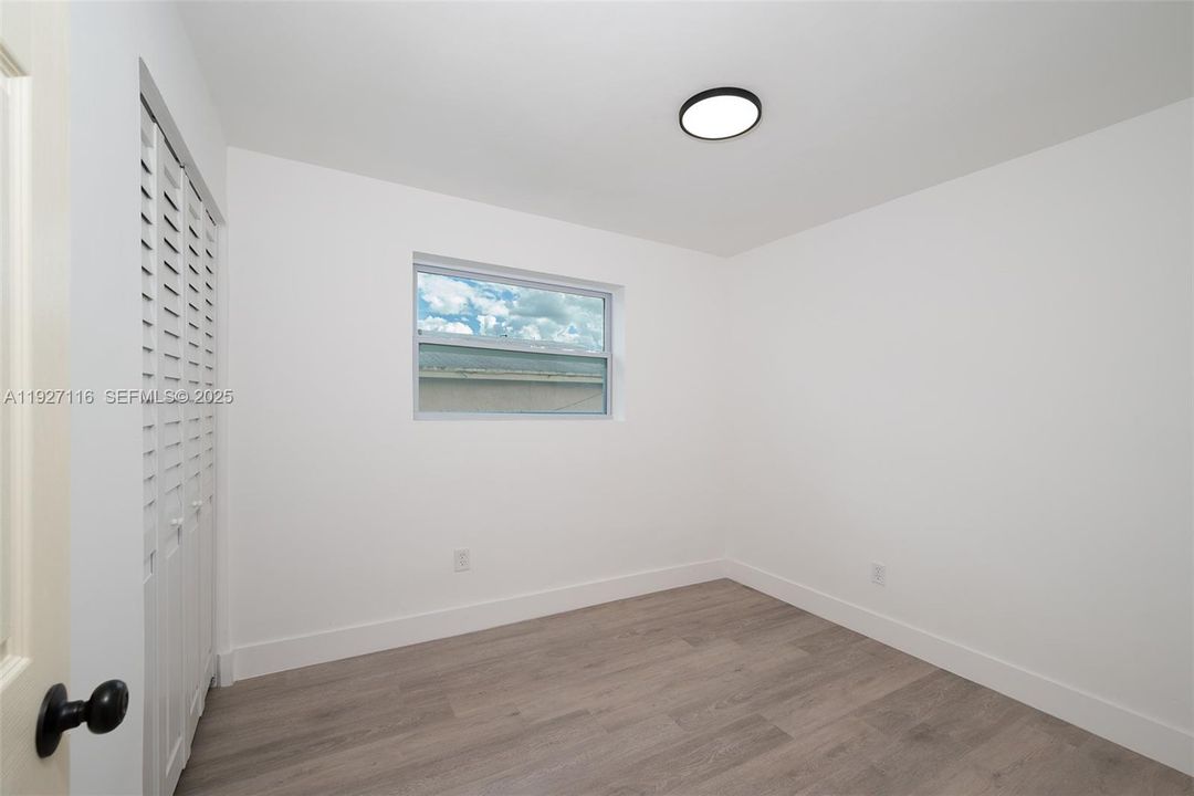 En Venta: $449,900 (5 camas, 3 baños, 1112 Pies cuadrados)