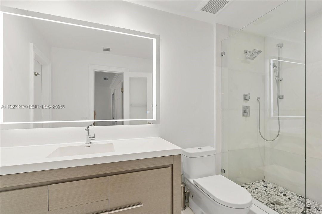 For Sale: $2,879,000 (4 beds, 3 baths, 1964 Square Feet)