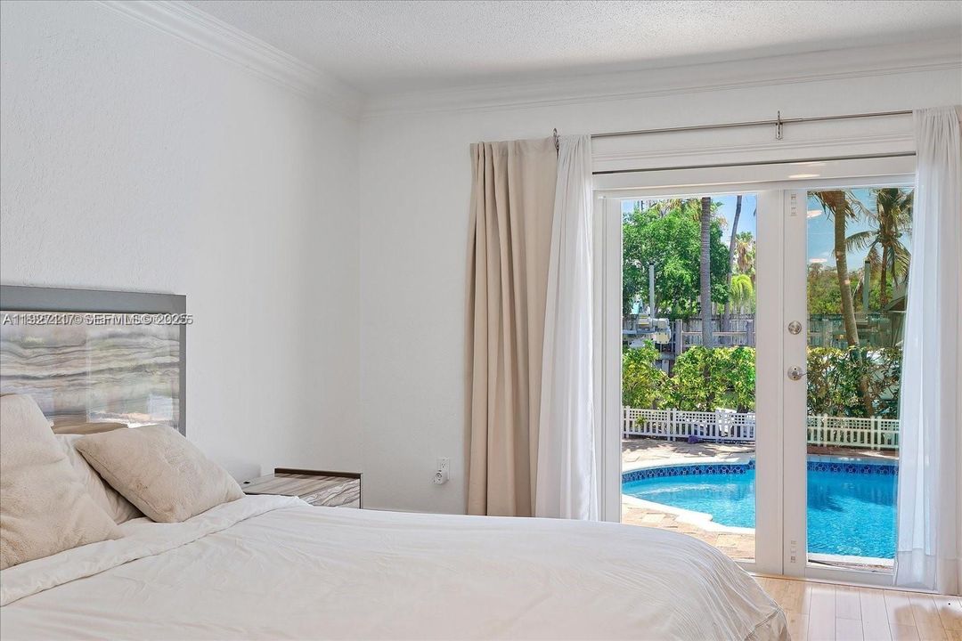 For Sale: $2,879,000 (4 beds, 3 baths, 1964 Square Feet)