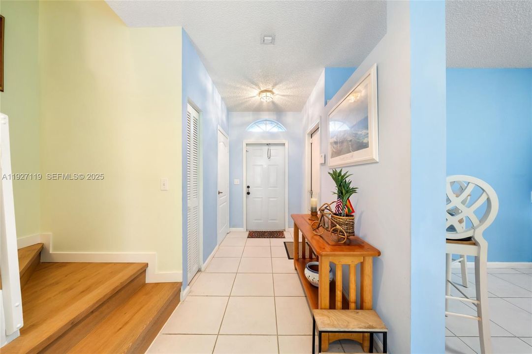 En Venta: $475,000 (3 camas, 2 baños, 1690 Pies cuadrados)