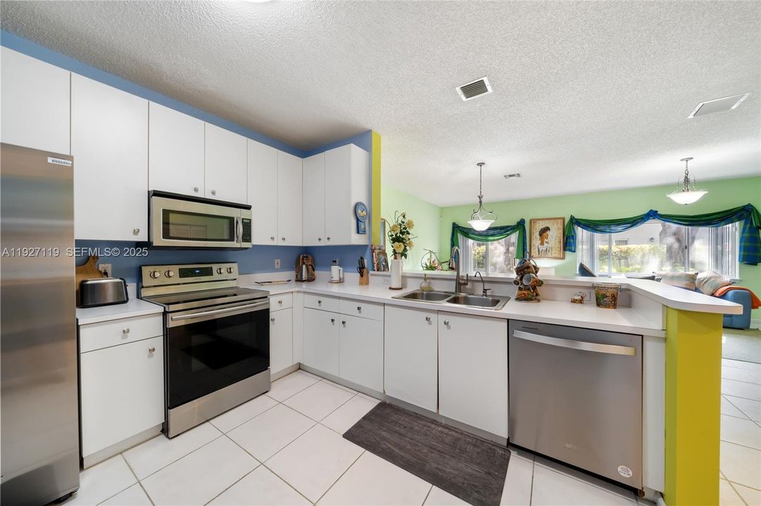 En Venta: $475,000 (3 camas, 2 baños, 1690 Pies cuadrados)