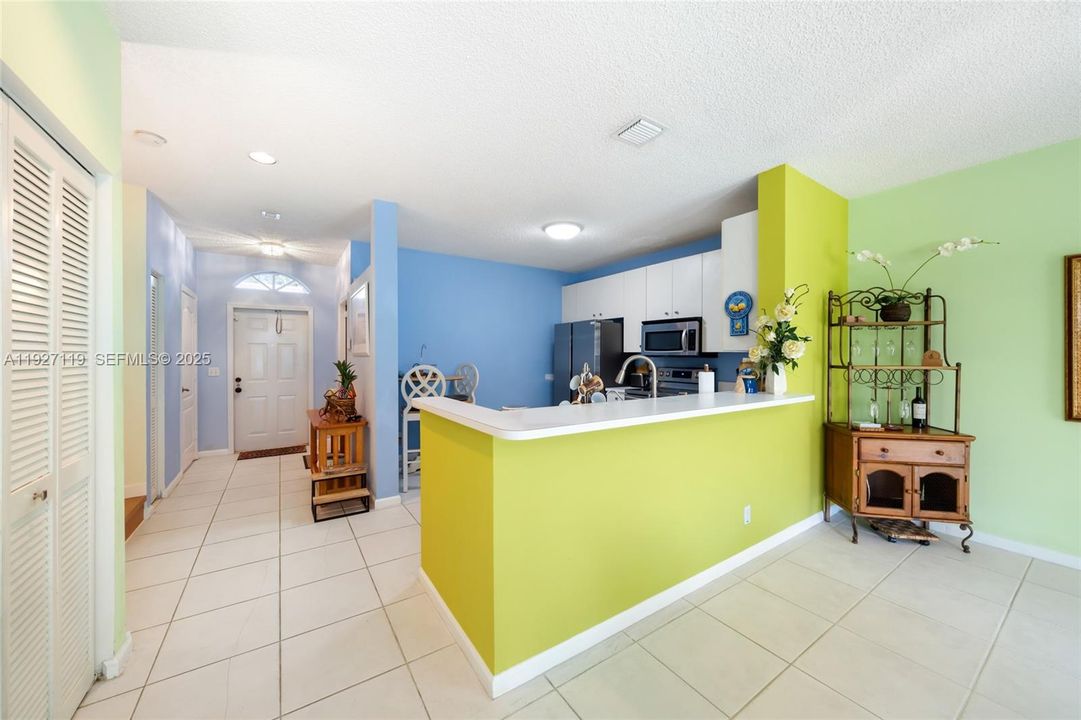 En Venta: $475,000 (3 camas, 2 baños, 1690 Pies cuadrados)