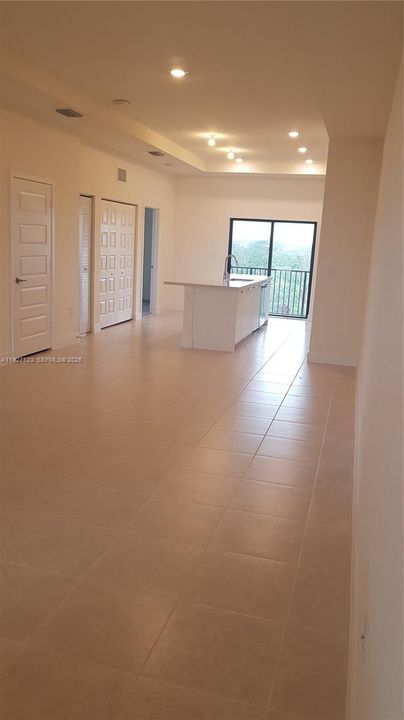 В аренду: $2,800 (2 спален, 2 ванн, 1072 Квадратных фут)