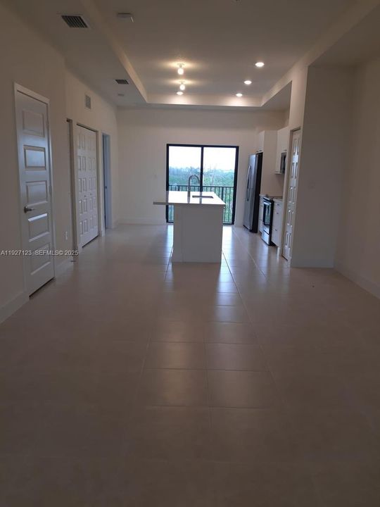 В аренду: $2,800 (2 спален, 2 ванн, 1072 Квадратных фут)