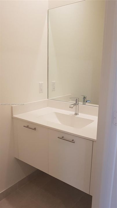 В аренду: $2,800 (2 спален, 2 ванн, 1072 Квадратных фут)