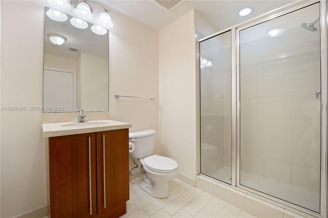 2nd Bathroom