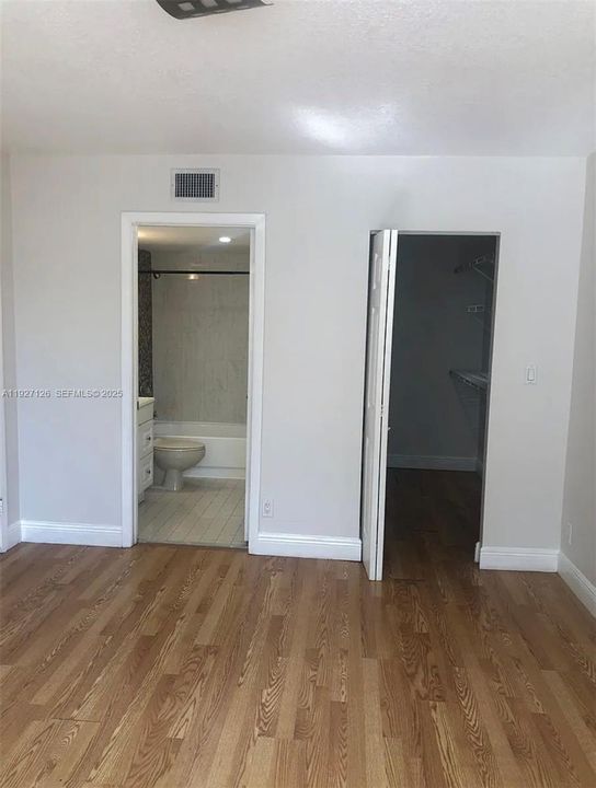 For Rent: $2,350 (2 beds, 2 baths, 992 Square Feet)