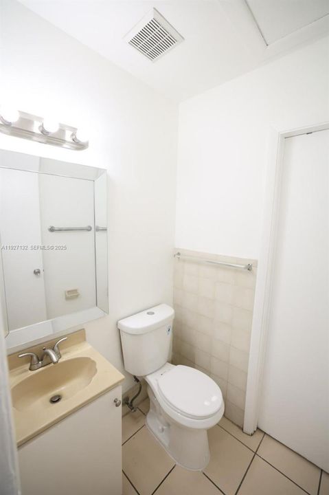 В аренду: $2,025 (2 спален, 1 ванн, 800 Квадратных фут)