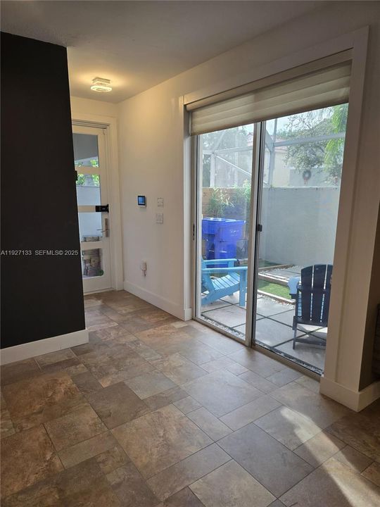 В аренду: $4,990 (3 спален, 2 ванн, 1748 Квадратных фут)