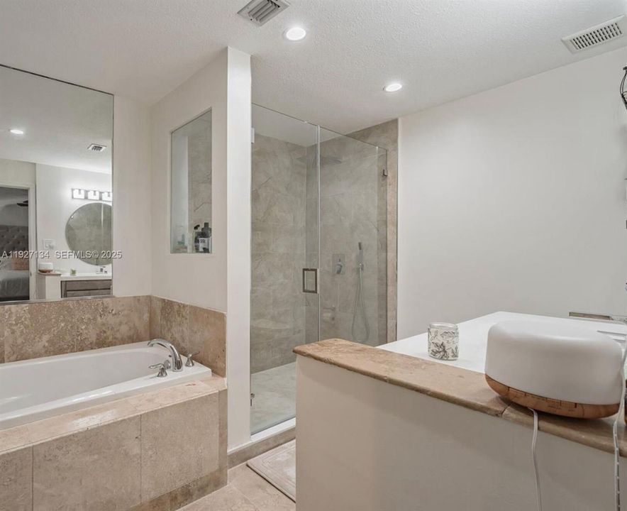 For Rent: $2,500 (3 beds, 3 baths, 1578 Square Feet)