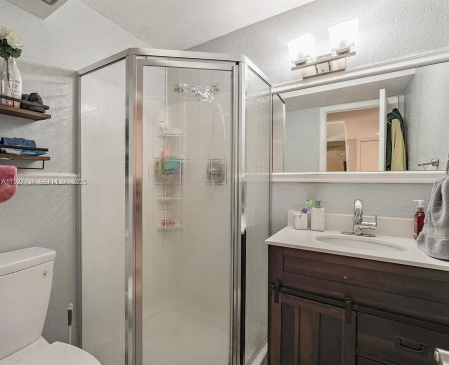 For Rent: $2,500 (3 beds, 3 baths, 1578 Square Feet)