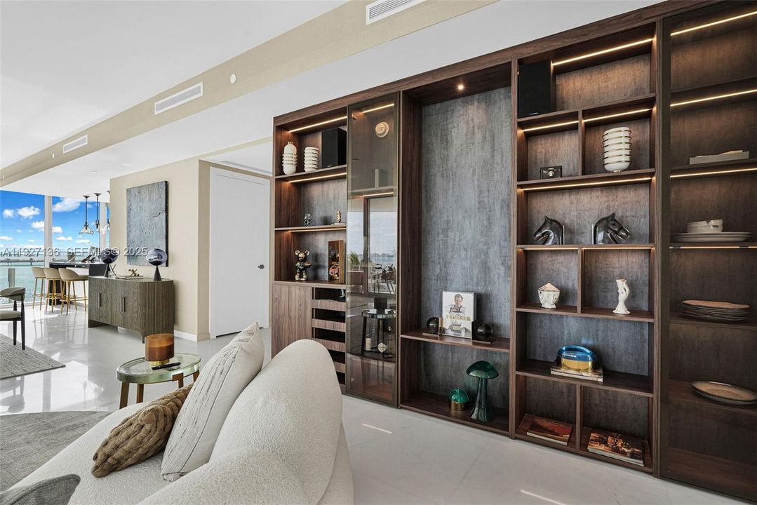 В аренду: $40,000 (3 спален, 3 ванн, 2877 Квадратных фут)