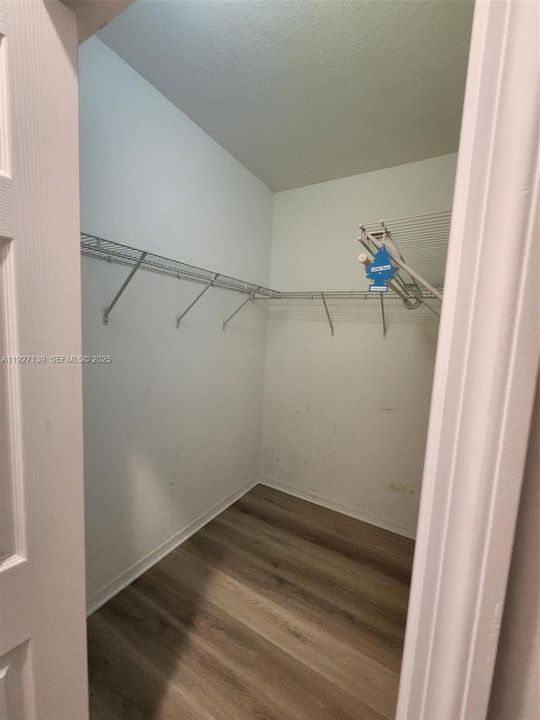 For Rent: $2,250 (2 beds, 2 baths, 1057 Square Feet)