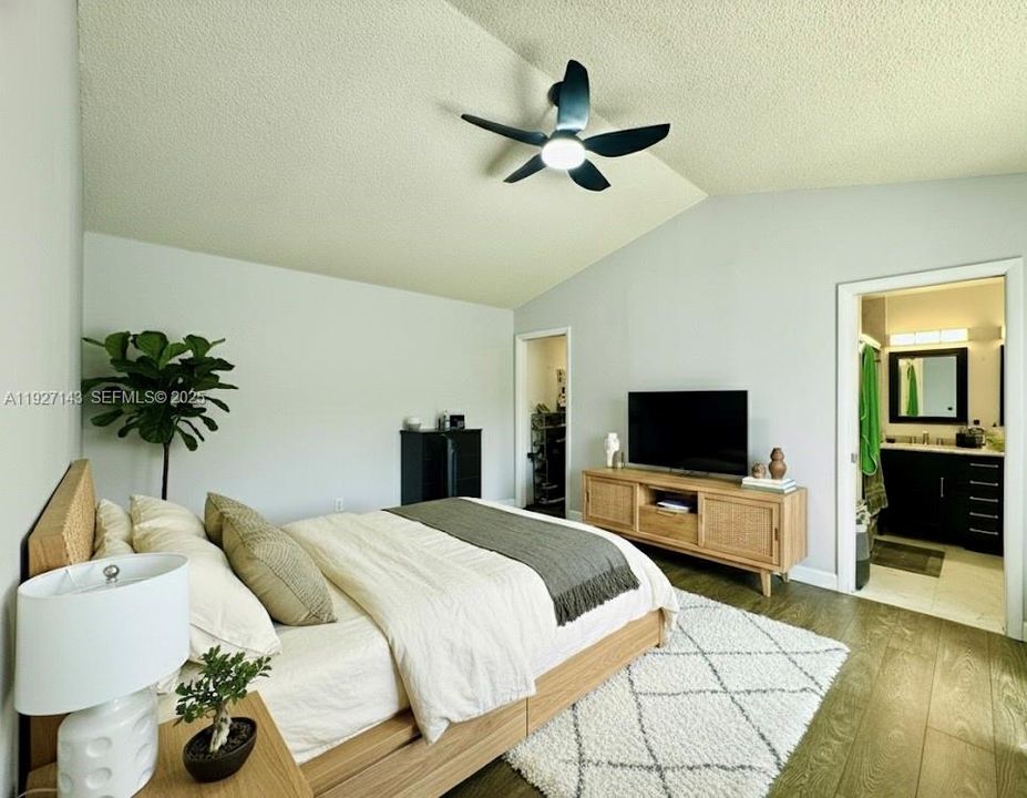 En Venta: $665,000 (4 camas, 2 baños, 1799 Pies cuadrados)