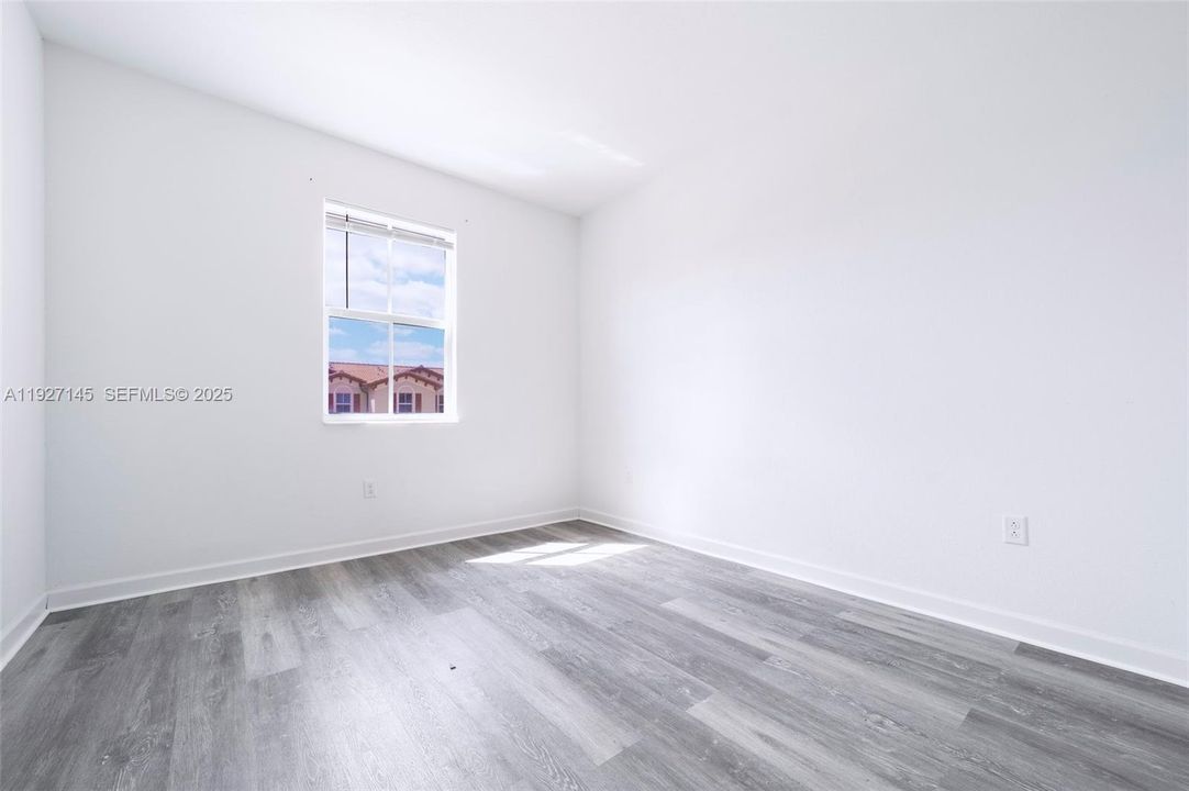 For Sale: $649,000 (4 beds, 2 baths, 1820 Square Feet)