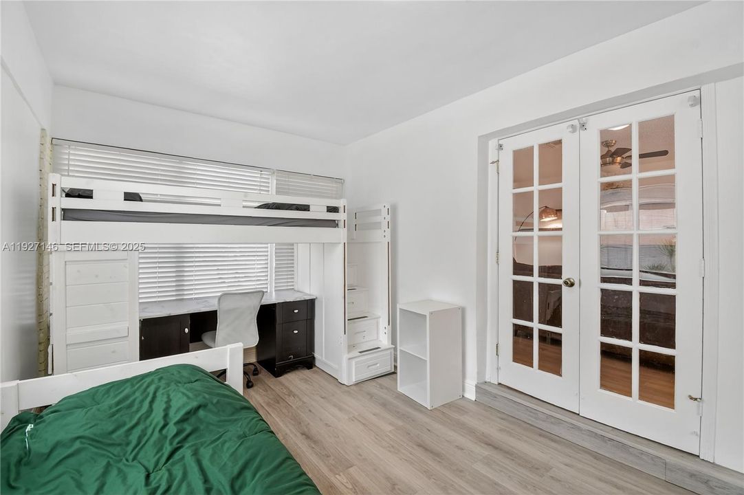 В аренду: $3,100 (3 спален, 2 ванн, 1263 Квадратных фут)