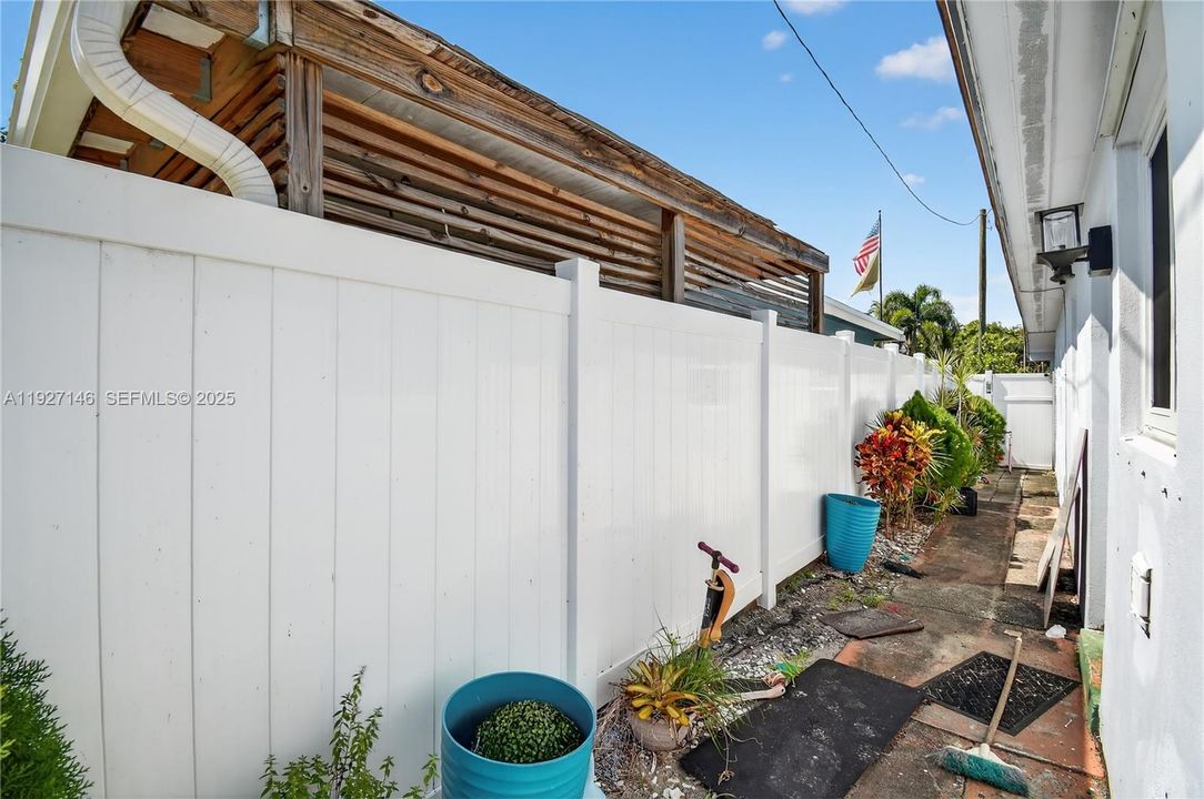 В аренду: $3,100 (3 спален, 2 ванн, 1263 Квадратных фут)