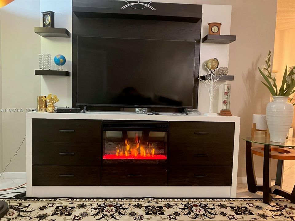 En Venta: $261,000 (1 camas, 2 baños, 1068 Pies cuadrados)