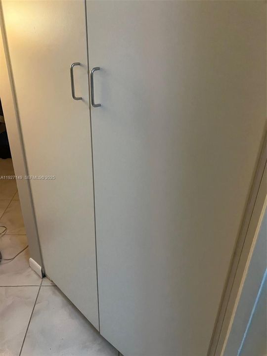 En Venta: $261,000 (1 camas, 2 baños, 1068 Pies cuadrados)