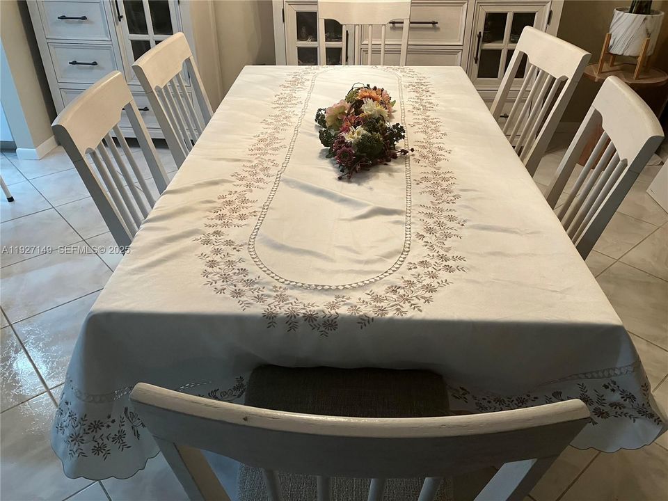 En Venta: $261,000 (1 camas, 2 baños, 1068 Pies cuadrados)