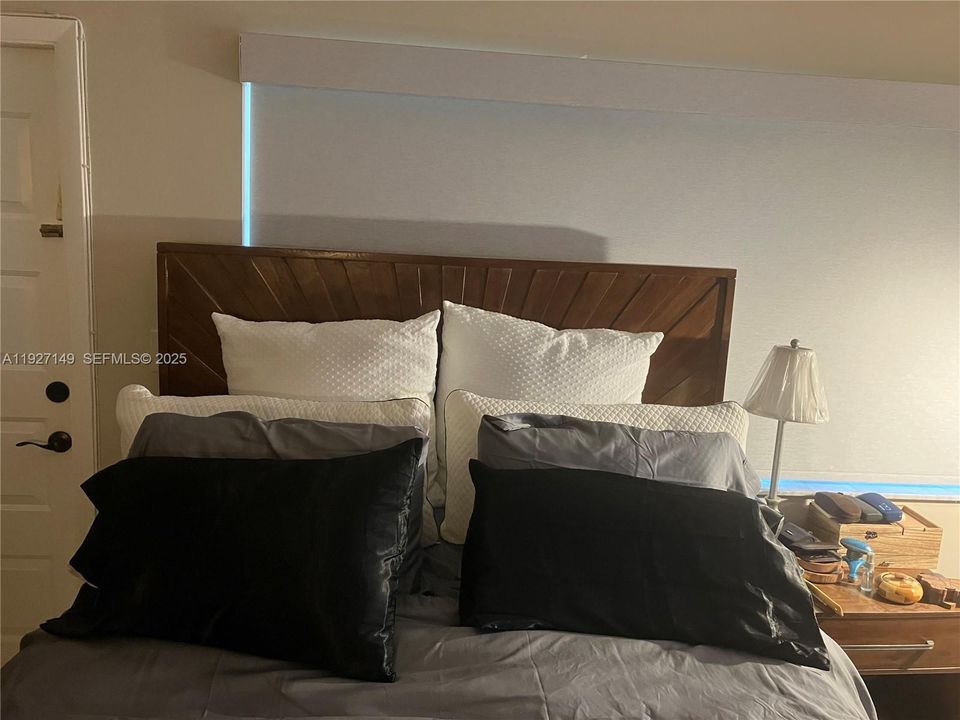 En Venta: $261,000 (1 camas, 2 baños, 1068 Pies cuadrados)