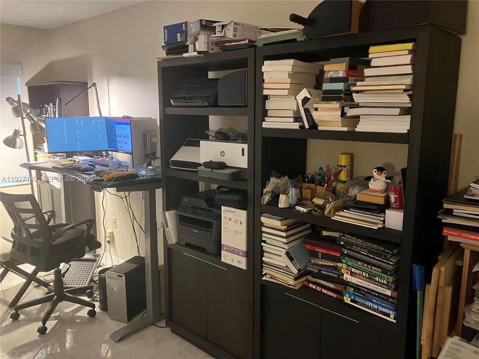 En Venta: $261,000 (1 camas, 2 baños, 1068 Pies cuadrados)