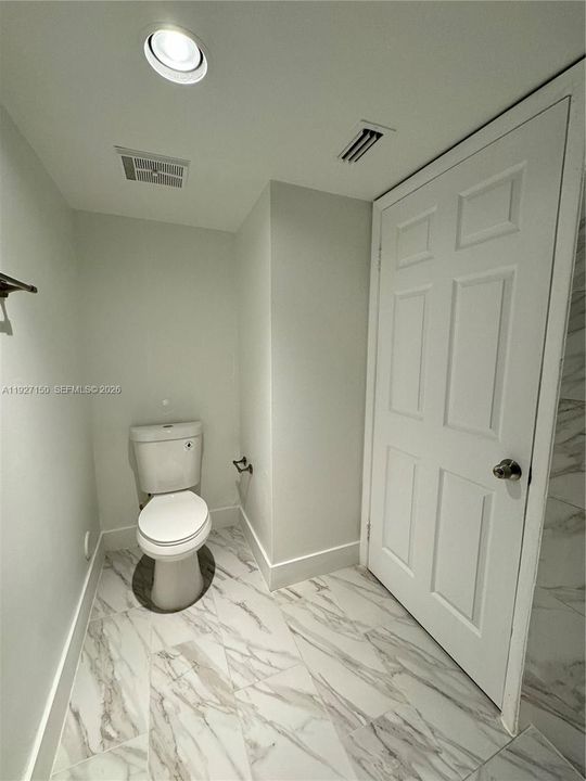 На продажу: $265,000 (2 спален, 2 ванн, 1044 Квадратных фут)