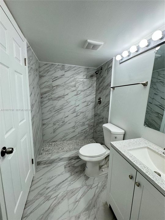 На продажу: $265,000 (2 спален, 2 ванн, 1044 Квадратных фут)