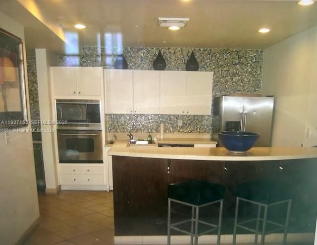 For Rent: $2,100 (1 beds, 1 baths, 522 Square Feet)