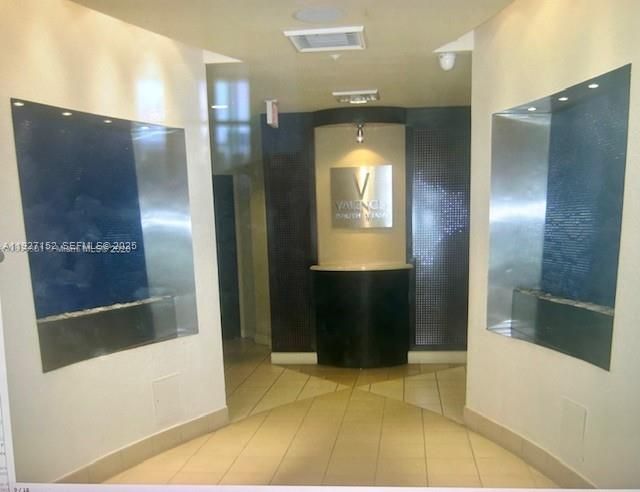 For Rent: $2,100 (1 beds, 1 baths, 522 Square Feet)