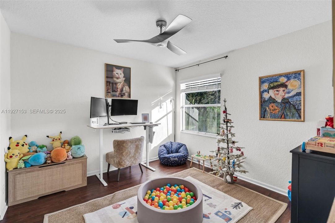 En Venta: $785,000 (5 camas, 3 baños, 2982 Pies cuadrados)