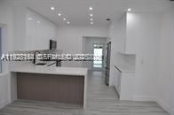 В аренду: $3,800 (2 спален, 1 ванн, 1397 Квадратных фут)