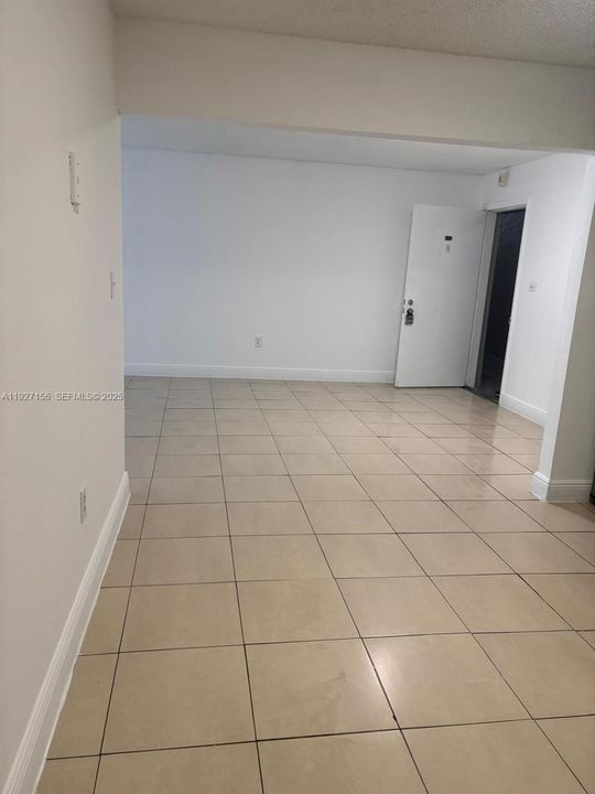 В аренду: $1,750 (2 спален, 2 ванн, 1030 Квадратных фут)