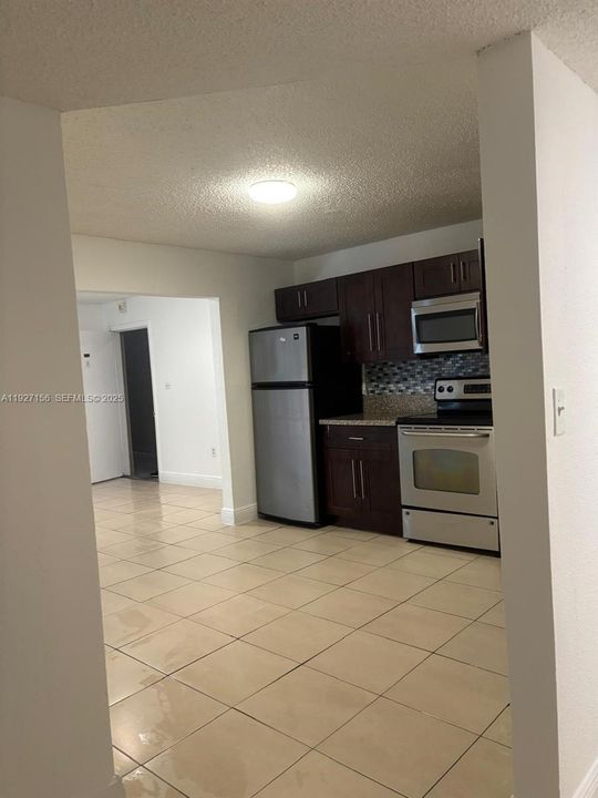 В аренду: $1,750 (2 спален, 2 ванн, 1030 Квадратных фут)