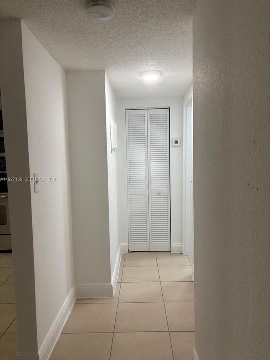 В аренду: $1,750 (2 спален, 2 ванн, 1030 Квадратных фут)