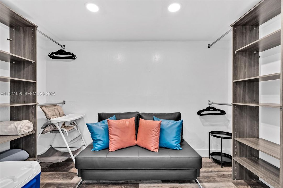 En Renta: $3,950 (4 camas, 2 baños, 1008 Pies cuadrados)