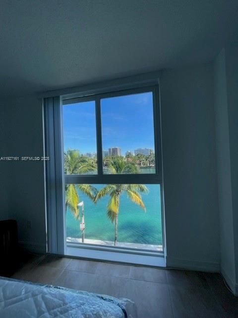 В аренду: $3,600 (2 спален, 2 ванн, 1241 Квадратных фут)