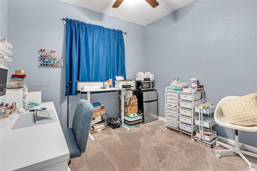 En Venta: $590,000 (4 camas, 3 baños, 1861 Pies cuadrados)